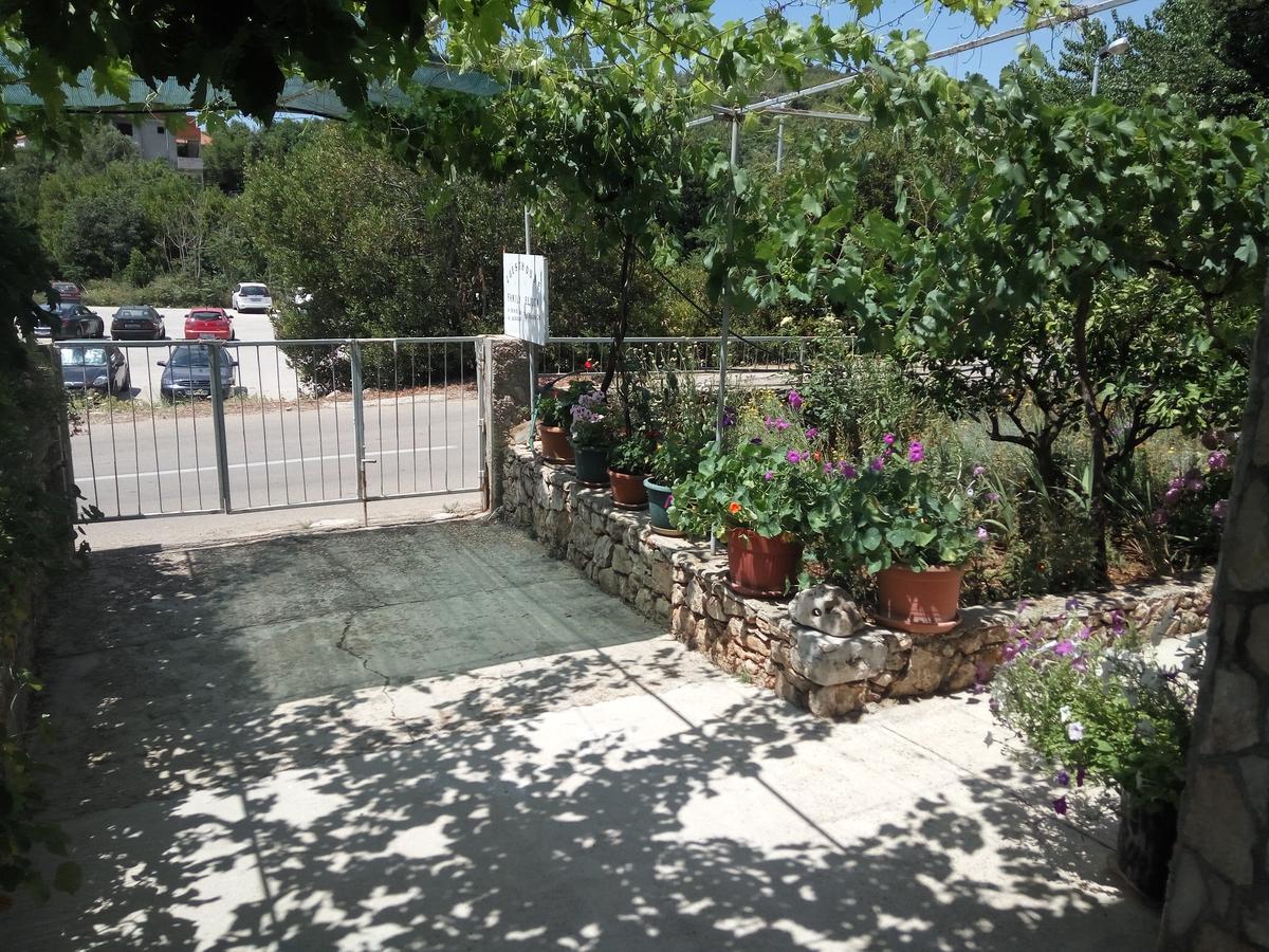 Guesthouse Eljuga Family ستاري غراد المظهر الخارجي الصورة